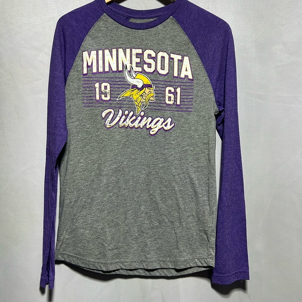 MN Vikings fanatics shirt